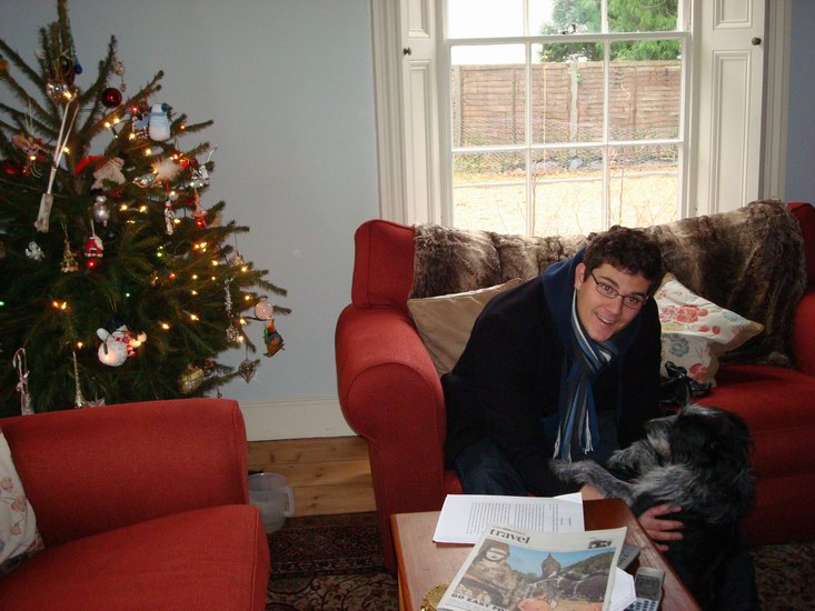 Molly och Henrik gör sig redo för en promenad