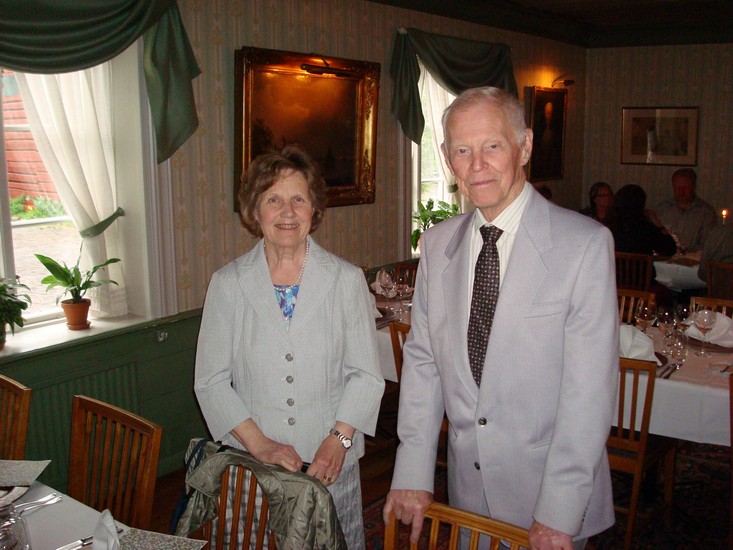 Ett annat brudpar - Astrid och Sören firar 60 år som gifta och bjöd barn och barnbarn (och barnbarnsbarn) till Grythyttan