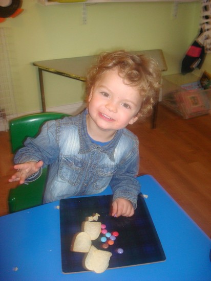 En present från dagis var vattkoppor, vilket bröt ut på hans födelsedag!